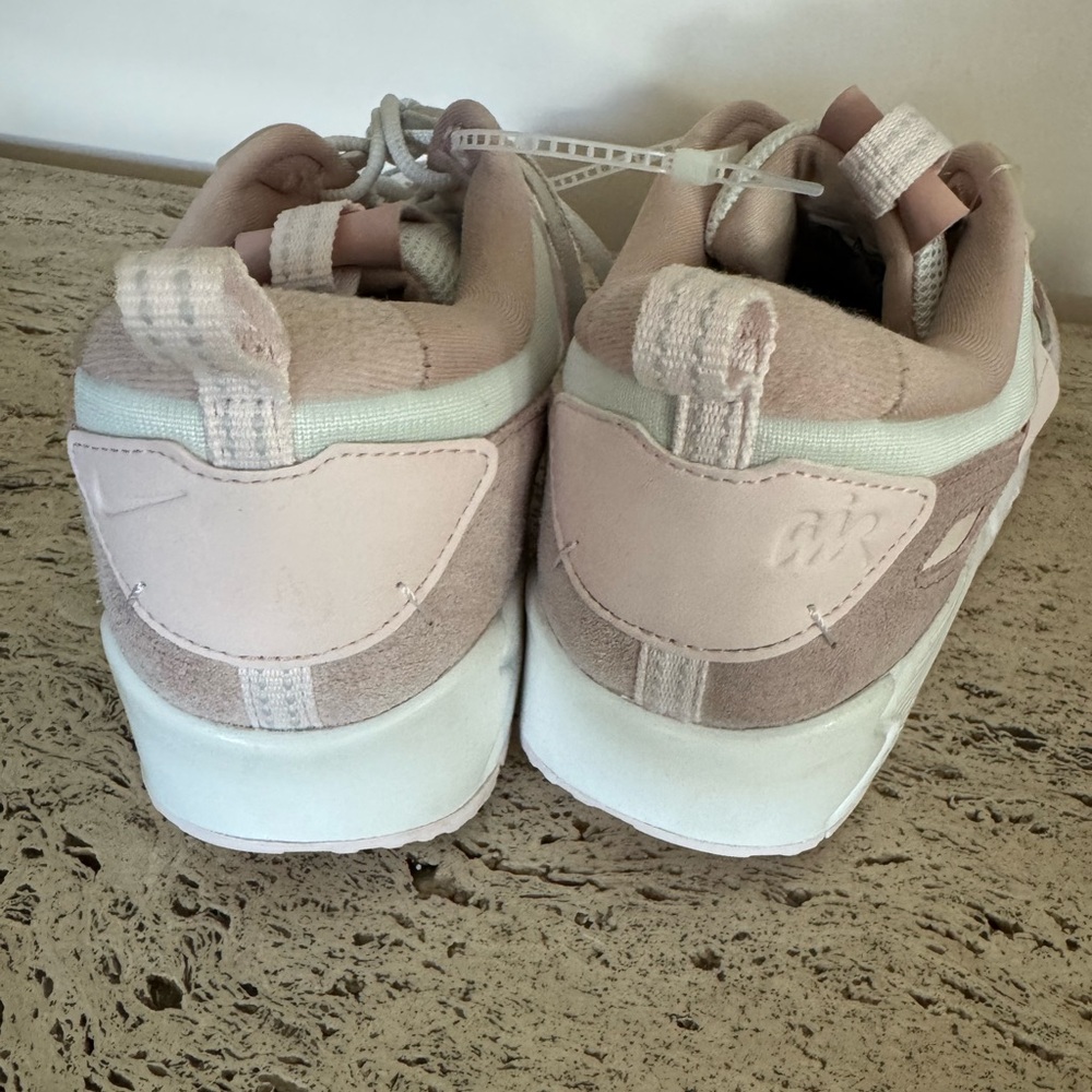 NWOB Nike (WMNS) Air Max 90 Futura 'Barely Rose'. Size 10. MSRP $186 - Picture 11 of 17